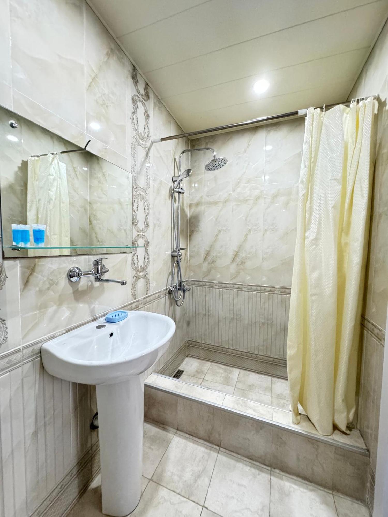 Tbilisi Center Hotel מראה חיצוני תמונה